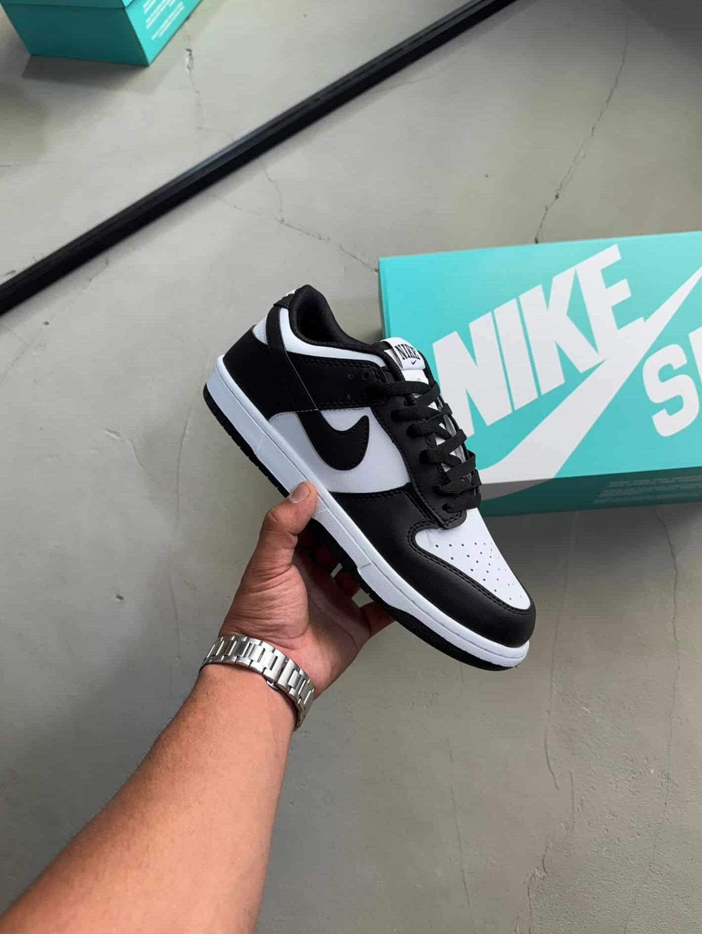 Dunk Low Siyah/Beyaz Ayakkabı